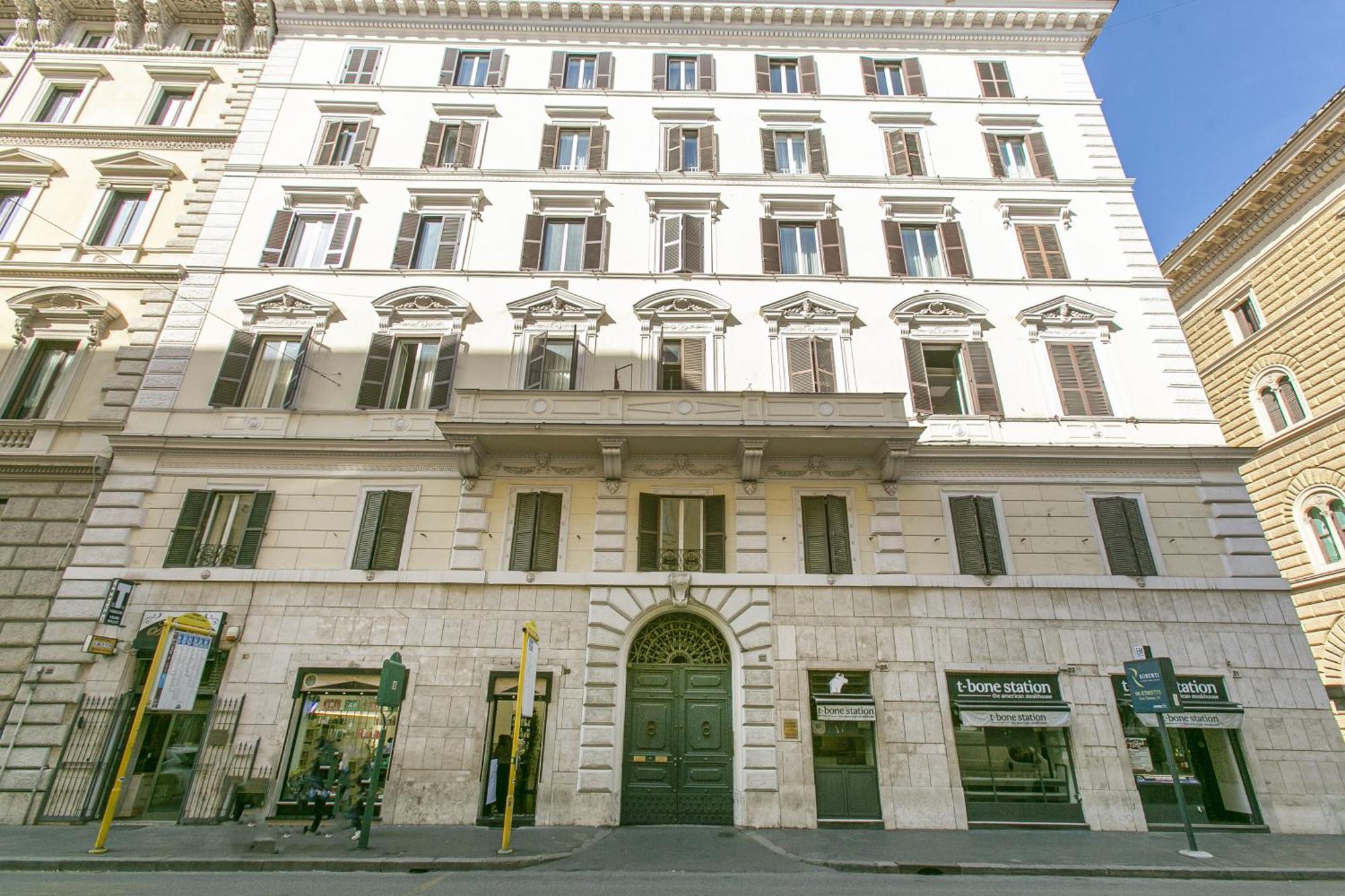 Attico Nel Cuore Di Roma Con Box Privato Per Auto Eksteriør bilde